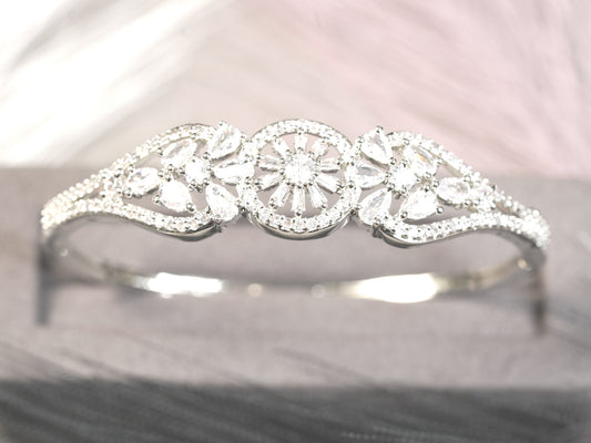 14K White Gold Fan-Style Marquise Diamond Bracelet